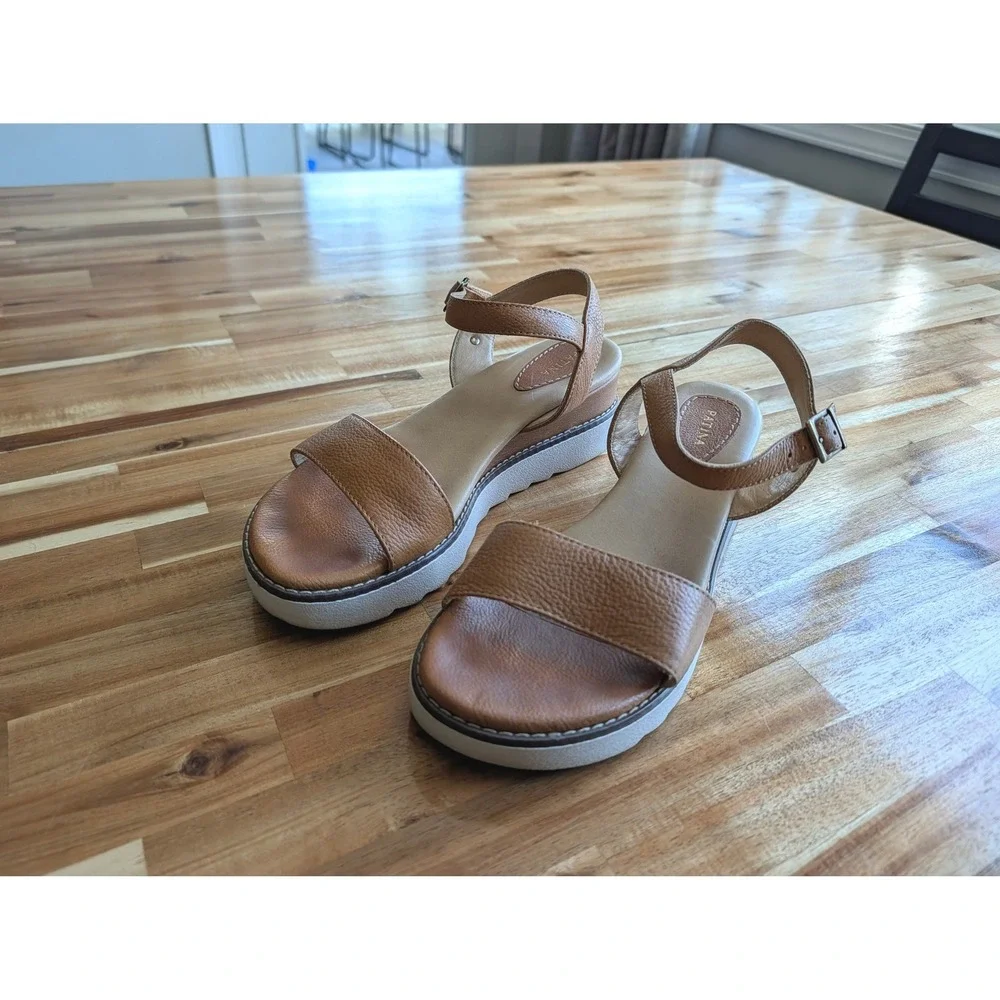 Patina Tan Pebbled Leather Platform Wedge Sandals Ankle Strap Womens 9.5